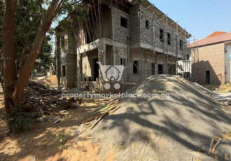 5 bedroom detached duplex with a room Bq