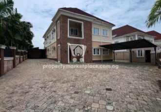 6 bedroom detached duplex with Bq