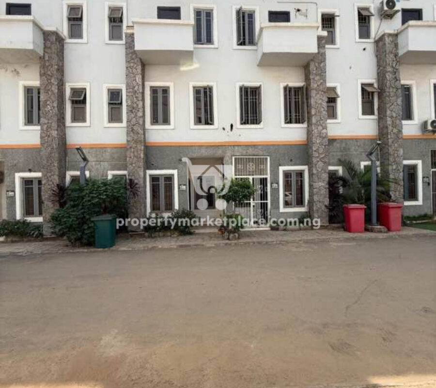3 bedroom terrace duplex with Bq