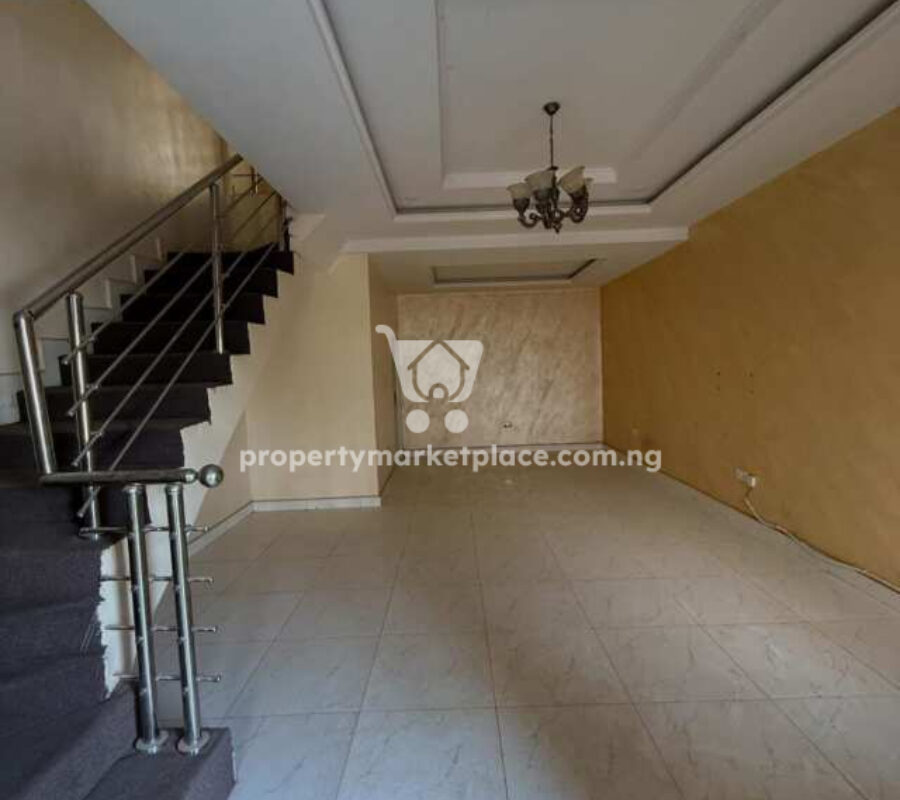 3 bedroom terrace duplex with Bq