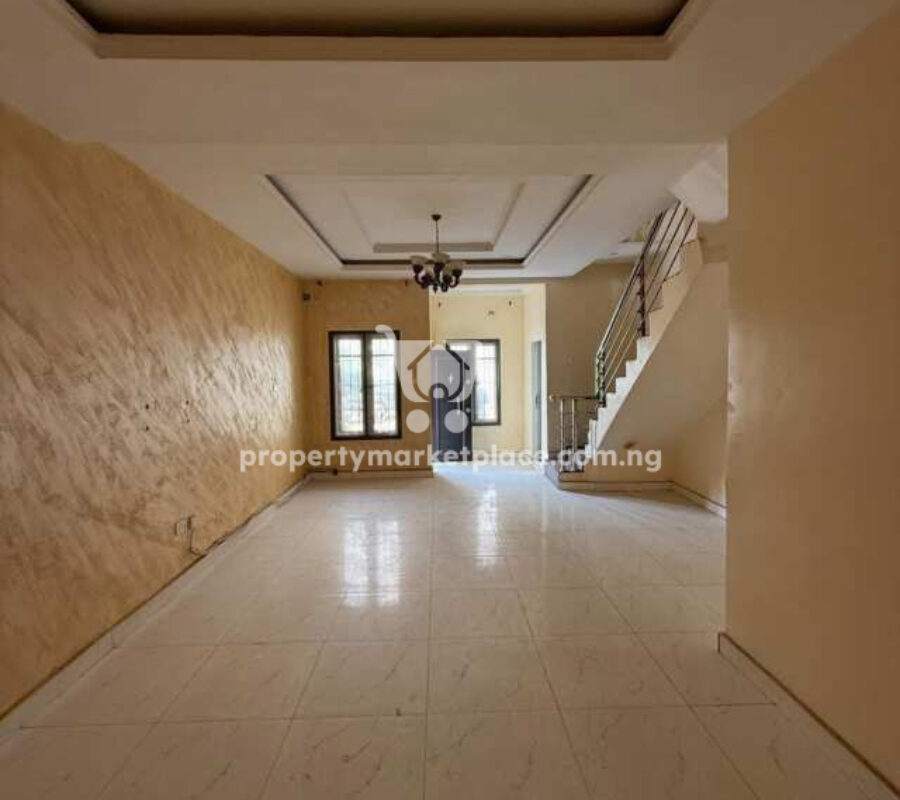 3 bedroom terrace duplex with Bq