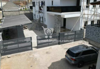 4 bedroom semi-detached detached duplex with Bq