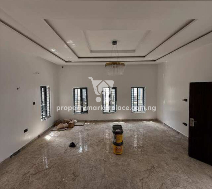 4 bedroom semi-detached detached duplex with Bq