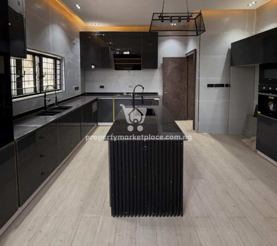 5 bedroom detached duplex and Bq with swimming pool