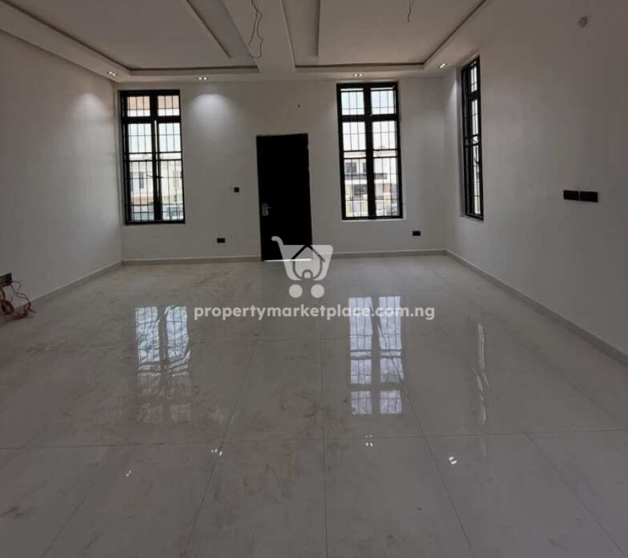 5 bedroom detached duplex and Bq with swimming pool