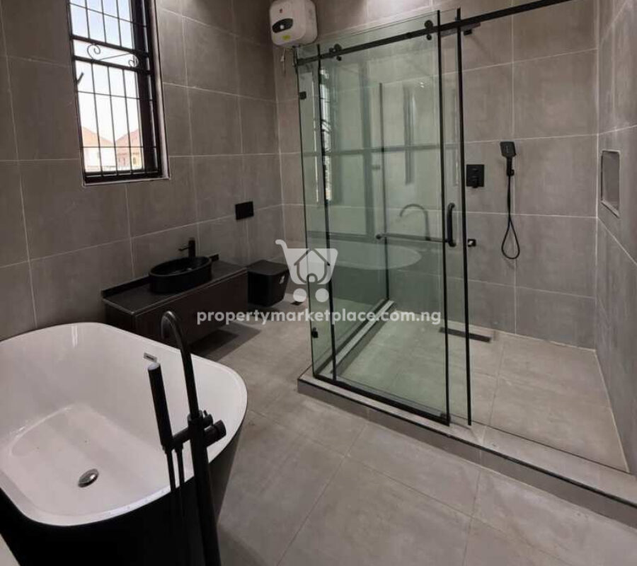 5 bedroom detached duplex and Bq with swimming pool