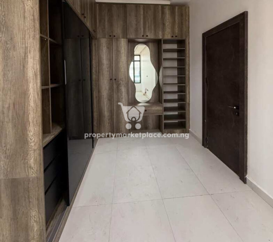 5 bedroom detached duplex and Bq with swimming pool