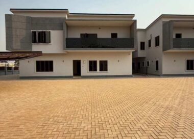 Massive 5 bedroom detached duplex with Bq