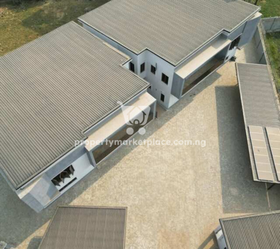 Massive 5 bedroom detached duplex with Bq