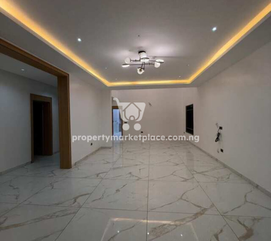 Exquisitely finished 6 bedroom detached duplex with Bq