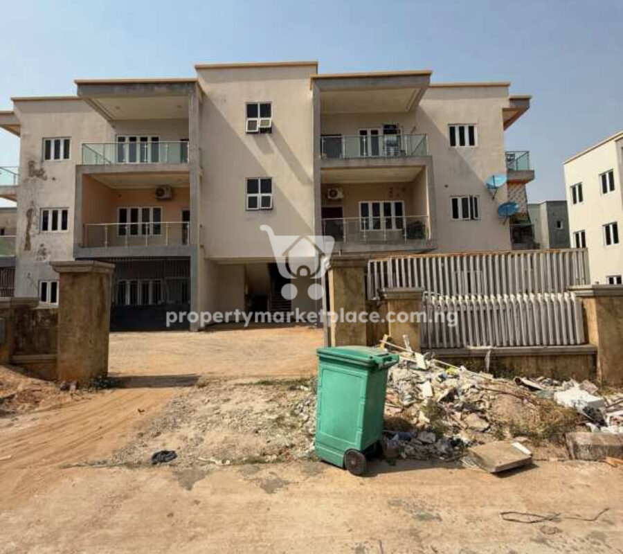 Spacious 2 bedroom flat in a nice and secured estate