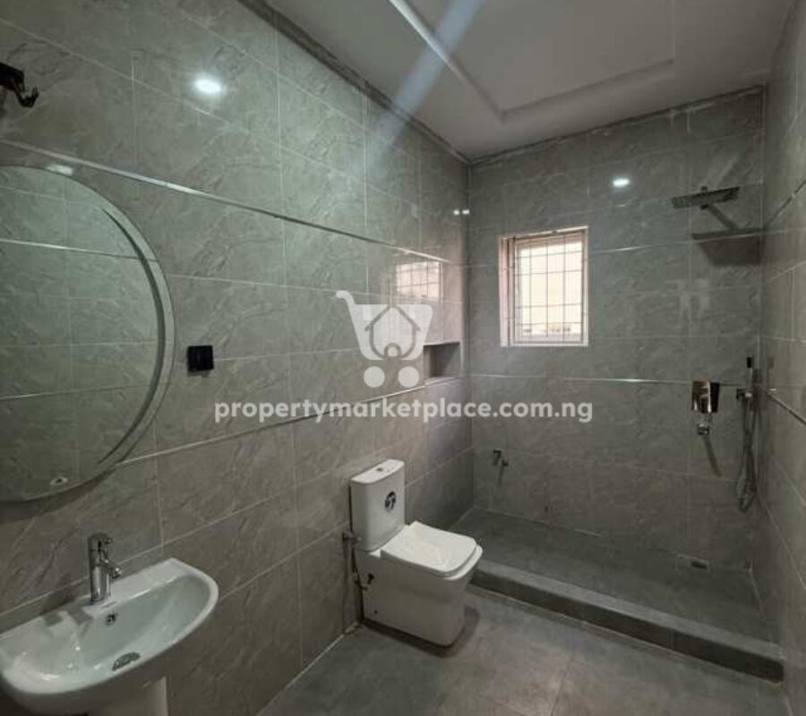 Spacious 2 bedroom flat in a nice and secured estate