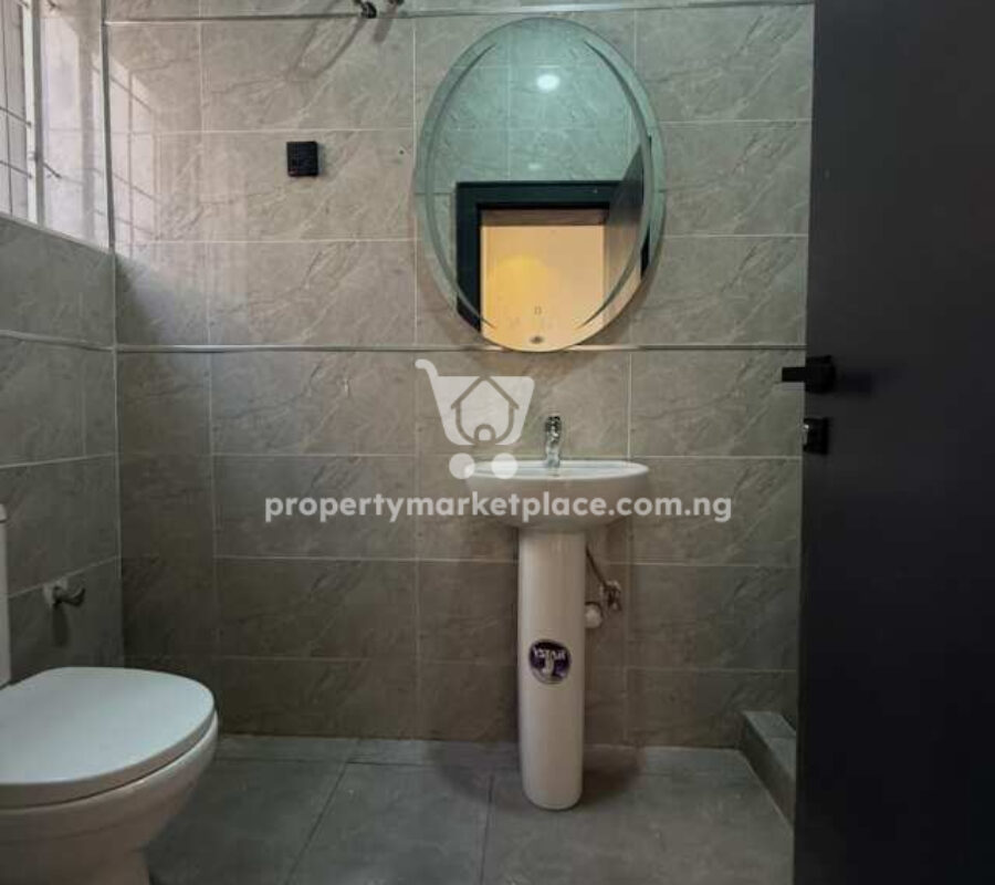 Spacious 2 bedroom flat in a nice and secured estate