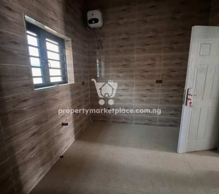 2 bedroom semi-detached bungalow