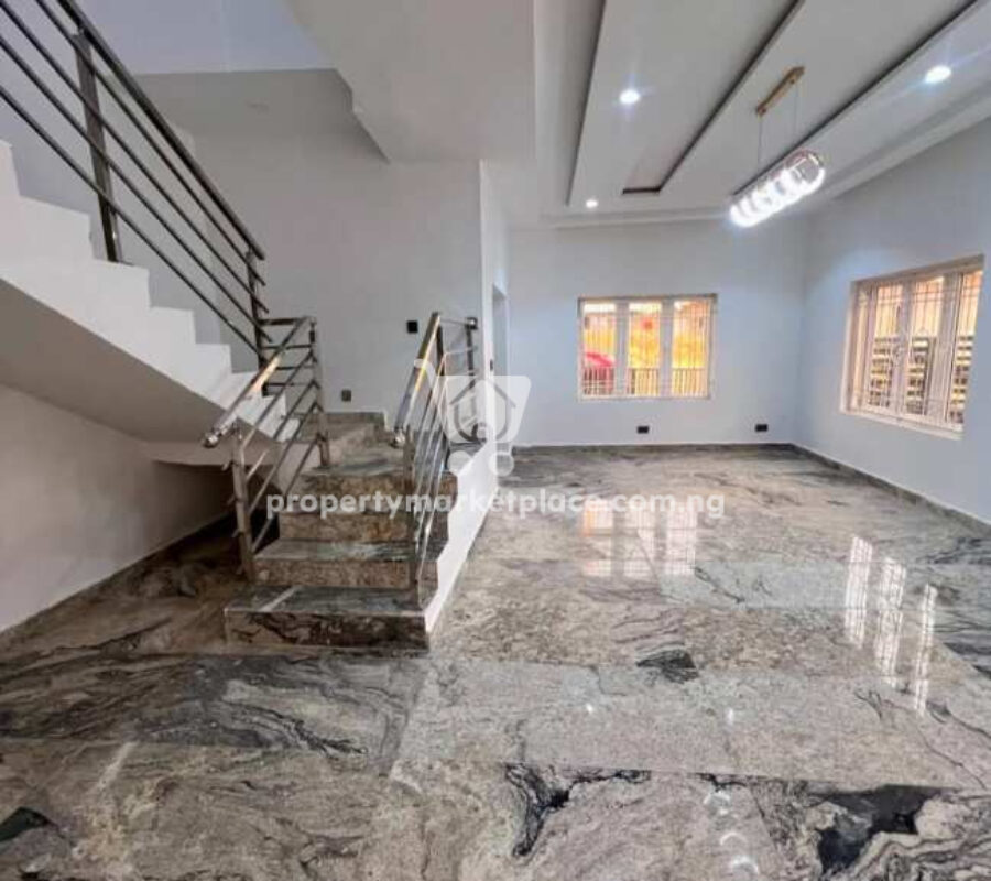 Spacious 4 bedroom semi-detached duplex with Bq