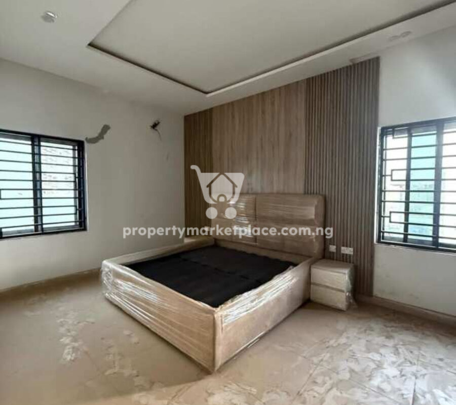 Exquisite 4 bedroom terrace duplex with Bq