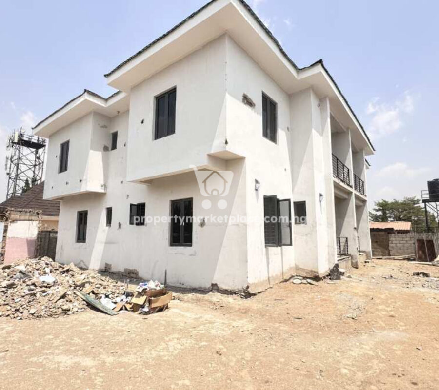 Newly built 2 units of 4 bedroom semi-detached duplex