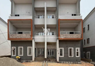 Massive 4 bedroom terrace duplex with a room Bq