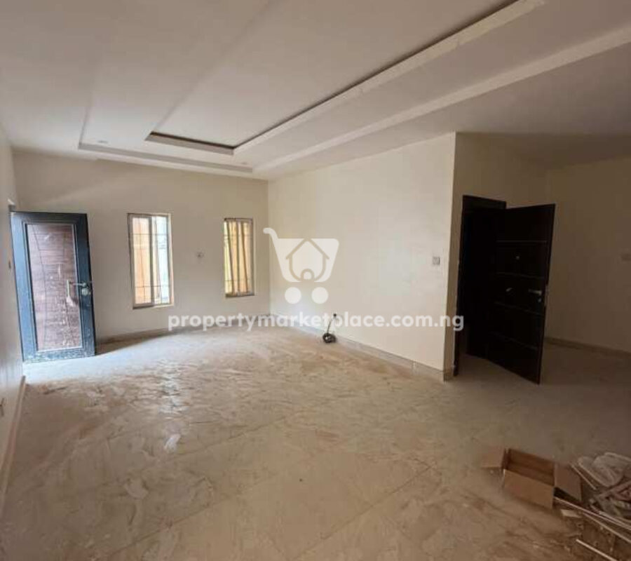 Massive 4 bedroom terrace duplex with a room Bq
