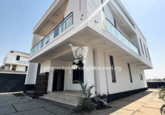 5 bedroom detached duplex with swimming pool