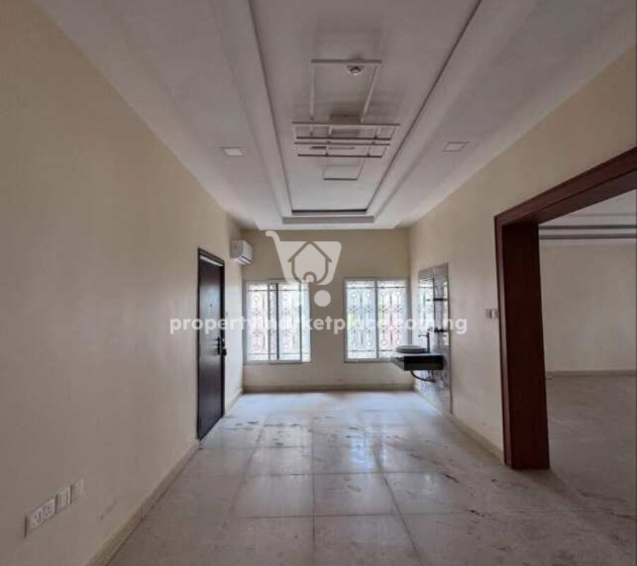 5 bedroom detached duplex with 3 living rooms & 2 rooms Bq