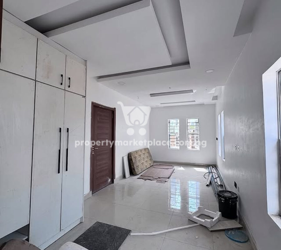 4 bedroom detached duplex with open rooftop in an estate