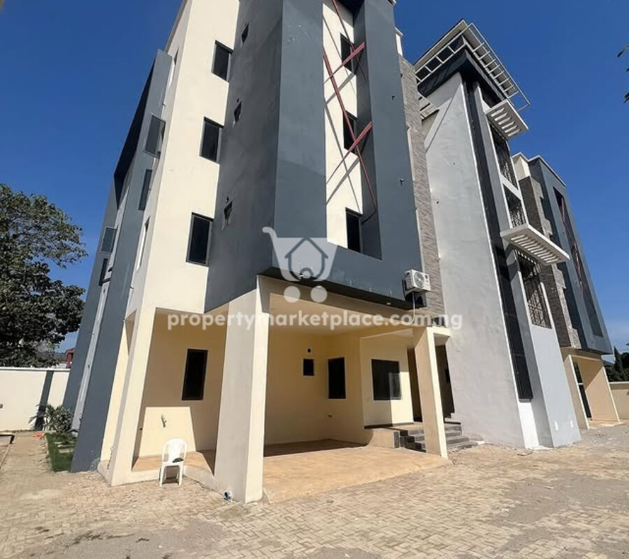 Luxurious 3 bedroom flat with a room boy’s quarters
