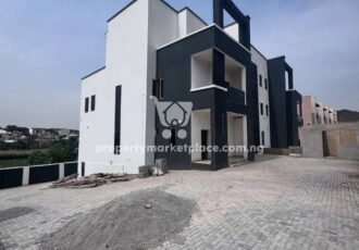 Automated 5 bedroom semi-detached duplex with Bq