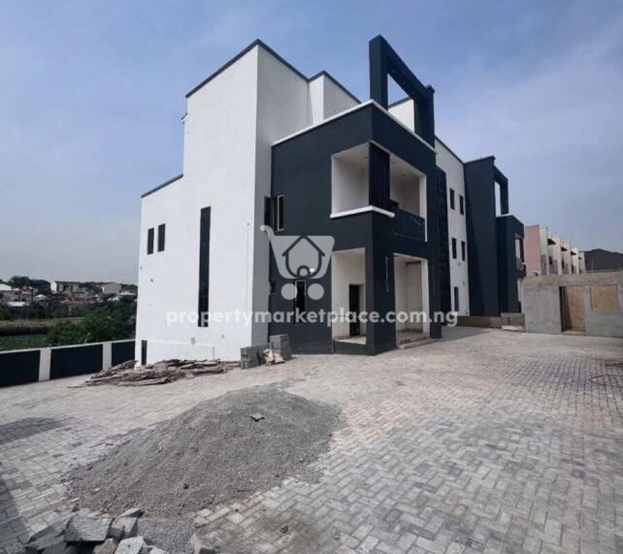 Automated 5 bedroom semi-detached duplex with Bq