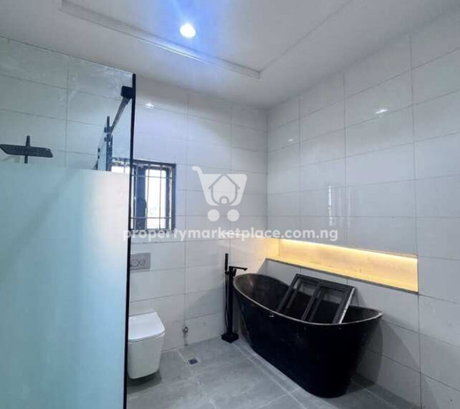 Automated 5 bedroom semi-detached duplex with Bq