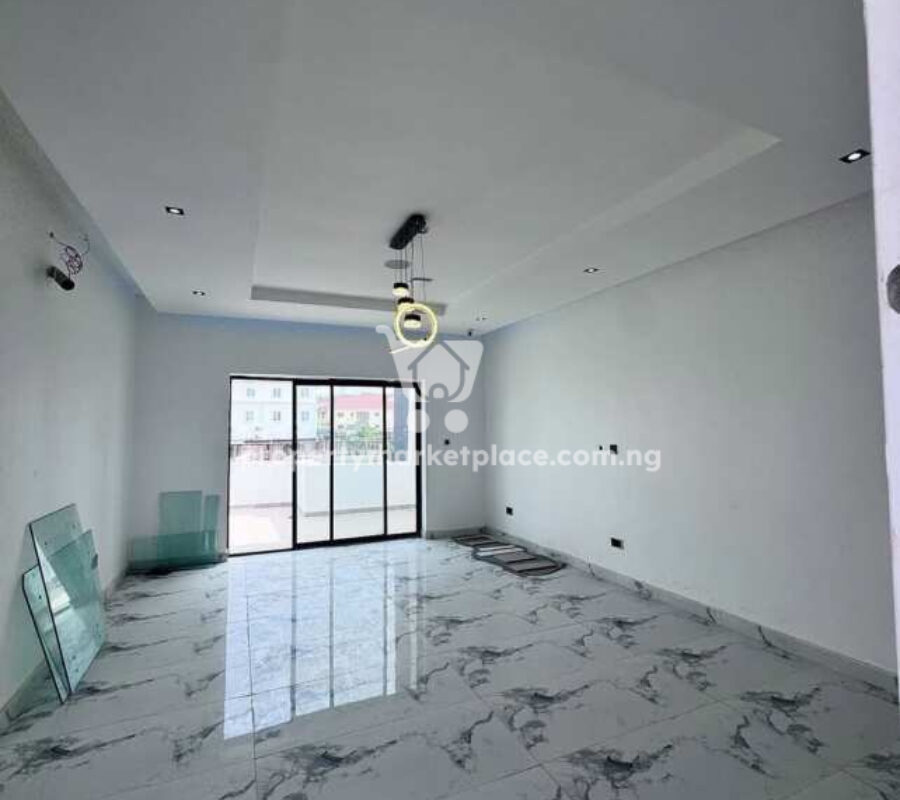 Automated 5 bedroom semi-detached duplex with Bq