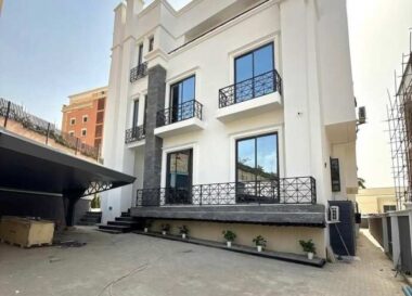 Superb 7 bedroom detached duplex with swimming pool