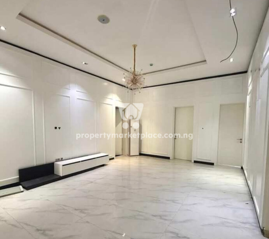 Superb 7 bedroom detached duplex with swimming pool