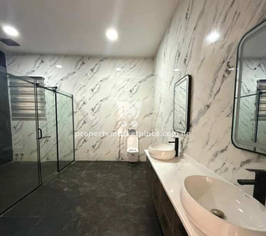 Superb 7 bedroom detached duplex with swimming pool