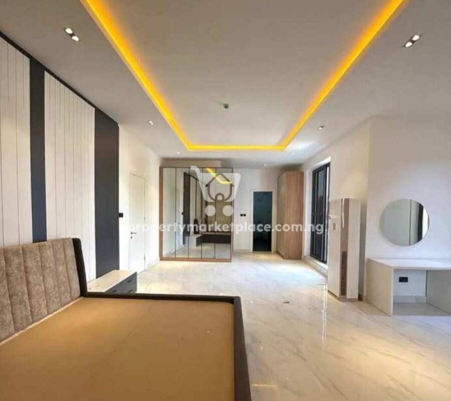 Superb 7 bedroom detached duplex with swimming pool