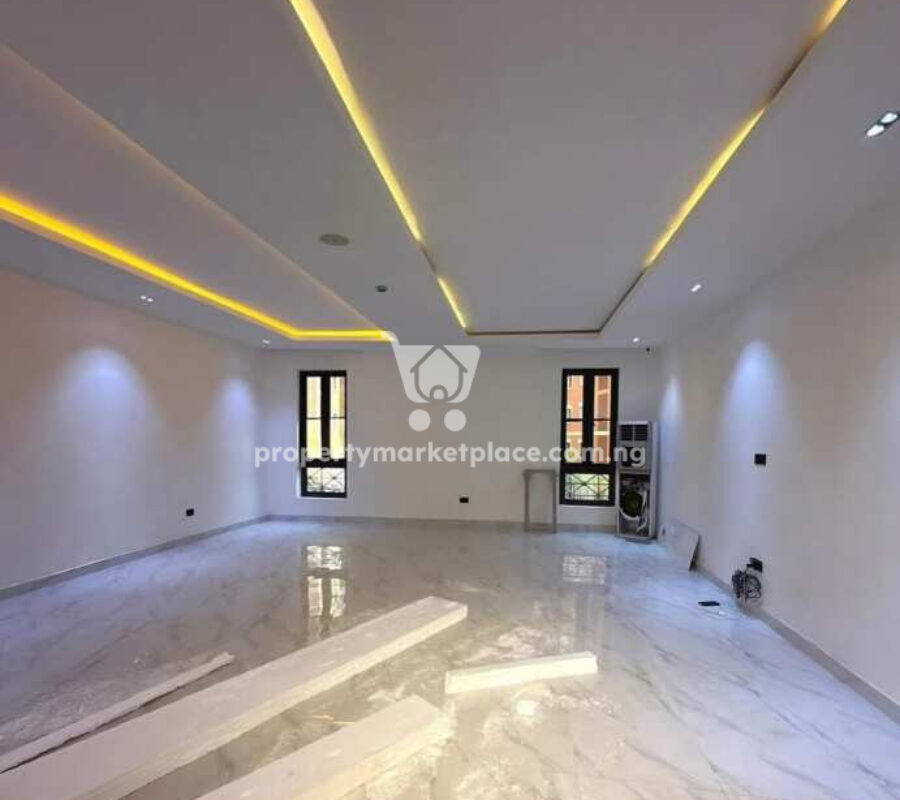 Superb 7 bedroom detached duplex with swimming pool