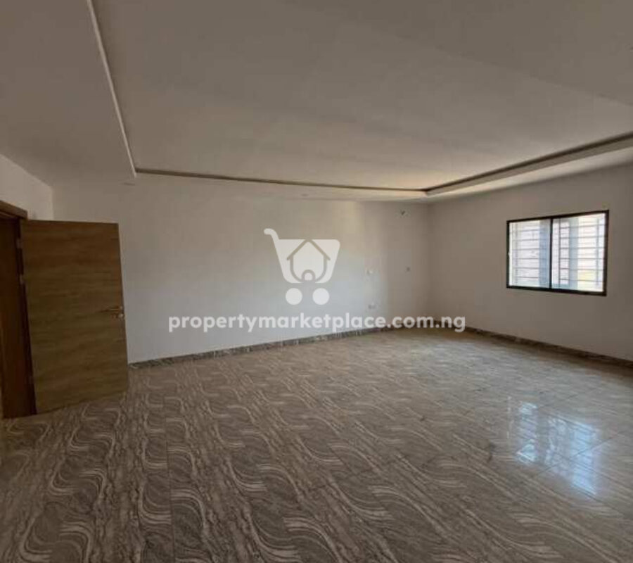 Spacious 4 bedroom terrace duplex with Bq (corner unit)