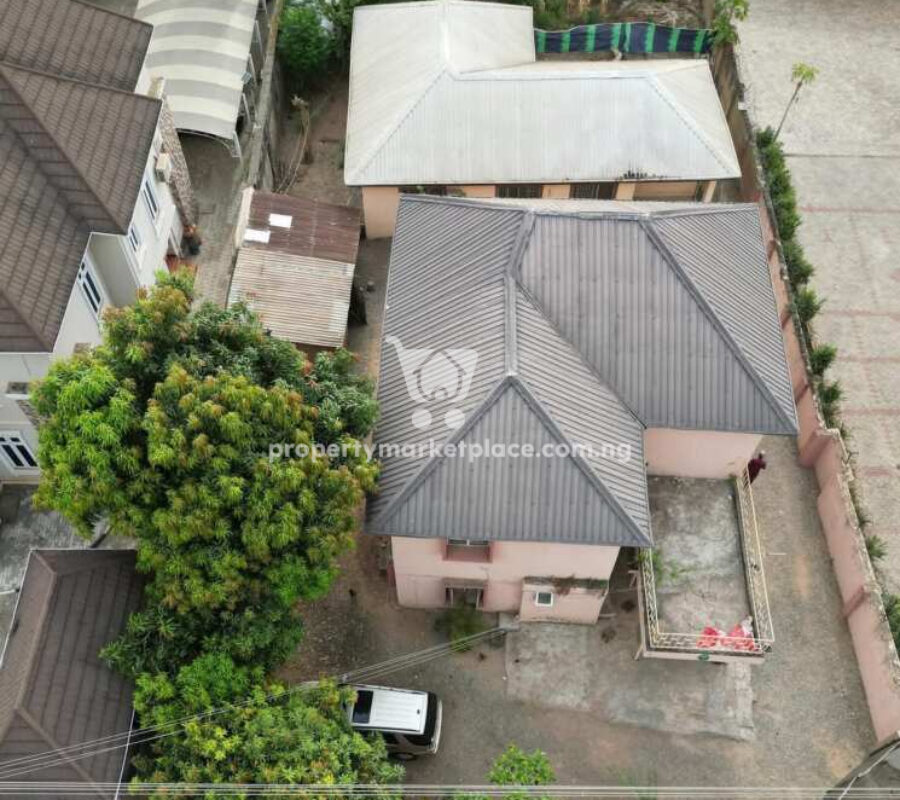 2500sqm residential land with an old building