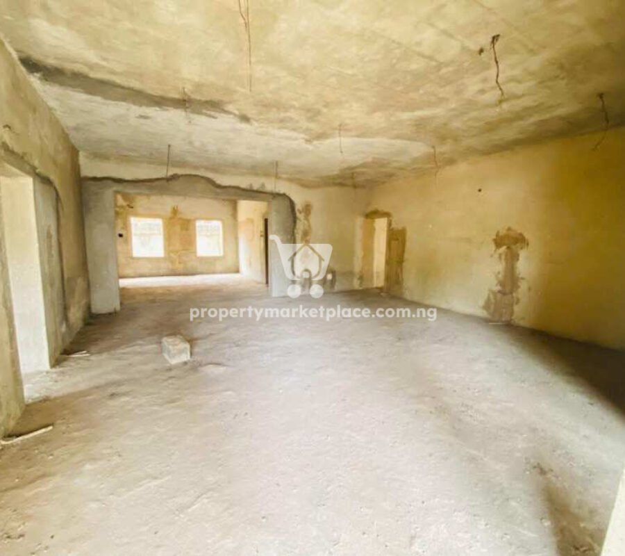 6 units of 3 bedroom flat in a nice and accessible area