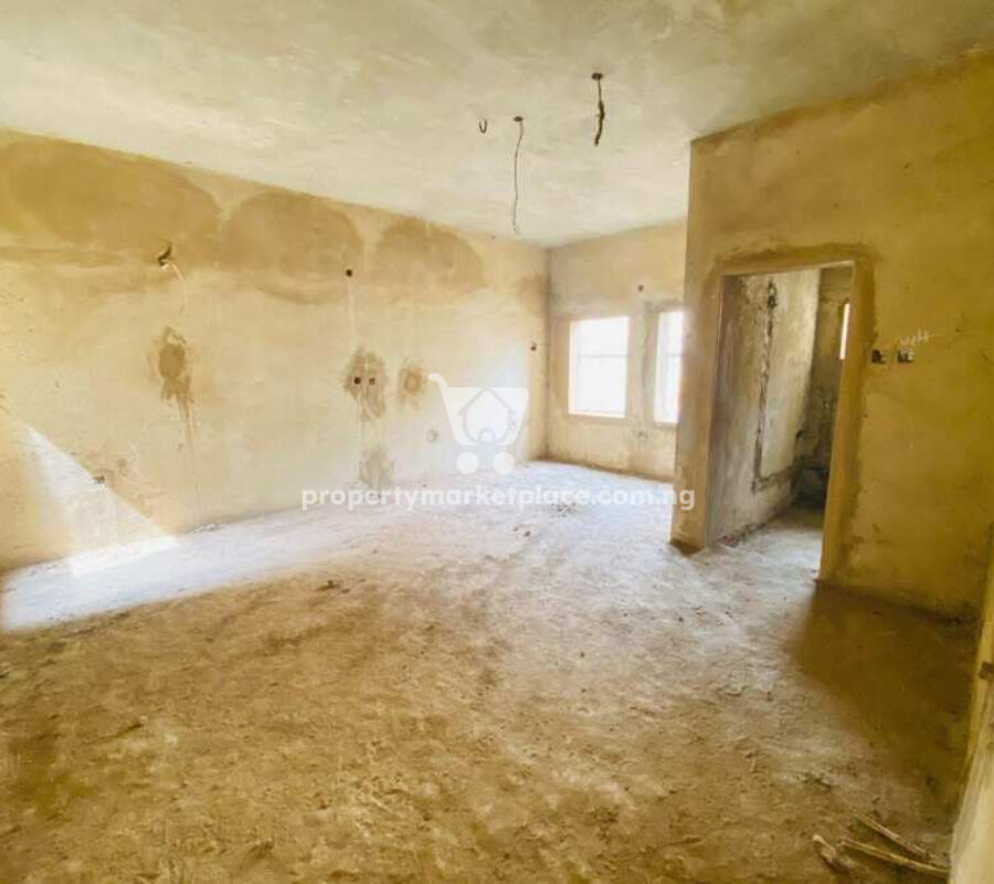 6 units of 3 bedroom flat in a nice and accessible area