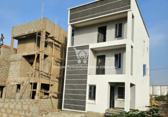 5 bedroom detached duplex with a room boy’s quarters