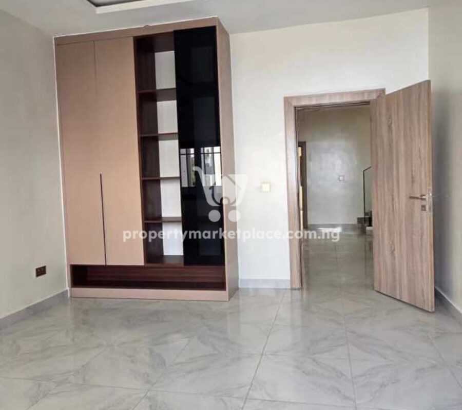 4 bedroom terrace duplex with a room boy’s quarters