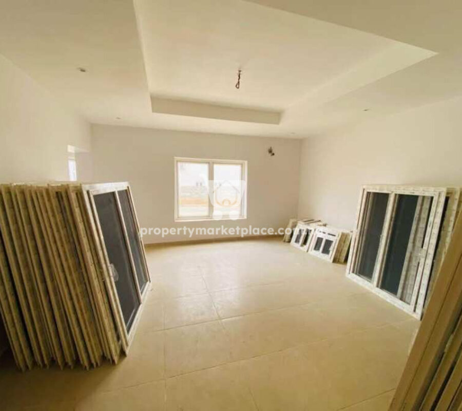 Spacious 3 bedroom flat in a serene and secured estate