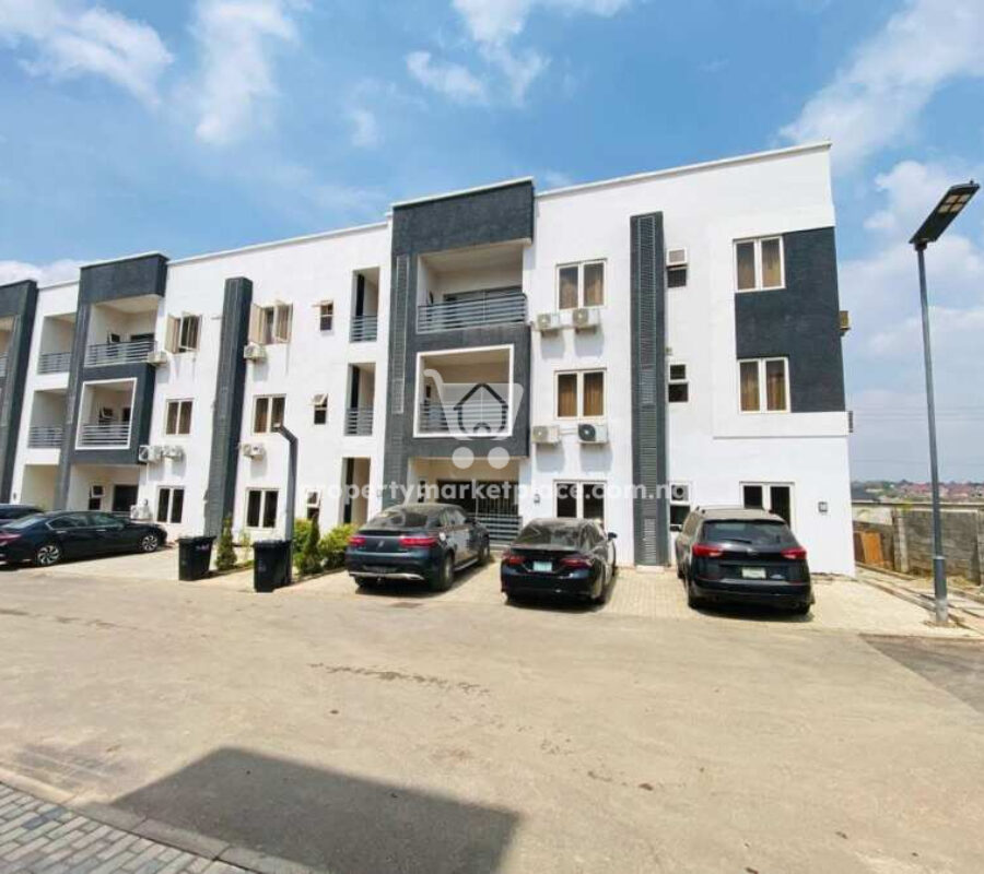 Spacious 3 bedroom flat in a serene and secured estate