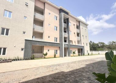 Massive 3 bedroom flat with Bq (semi-finished)