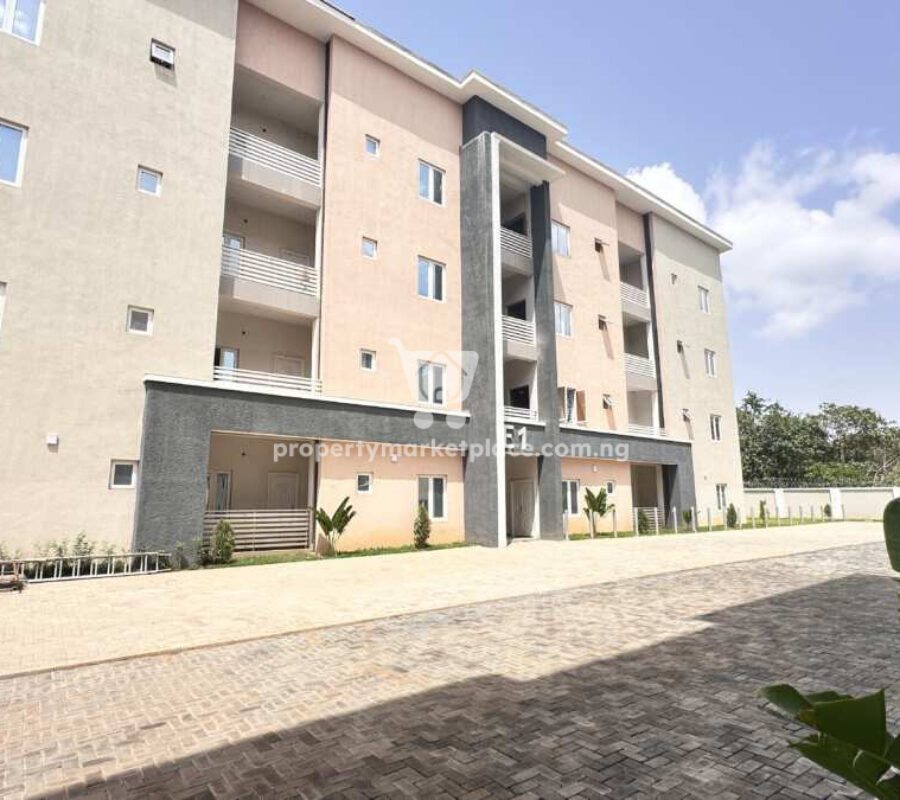 Massive 3 bedroom flat with Bq (semi-finished)