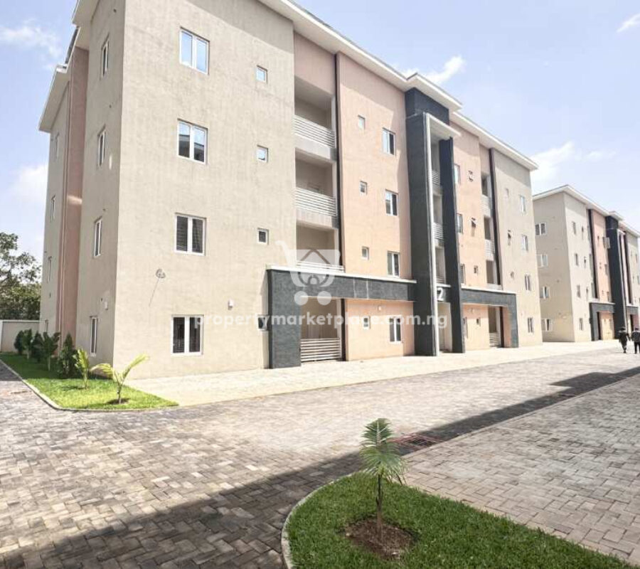 Massive 3 bedroom flat with Bq (semi-finished)