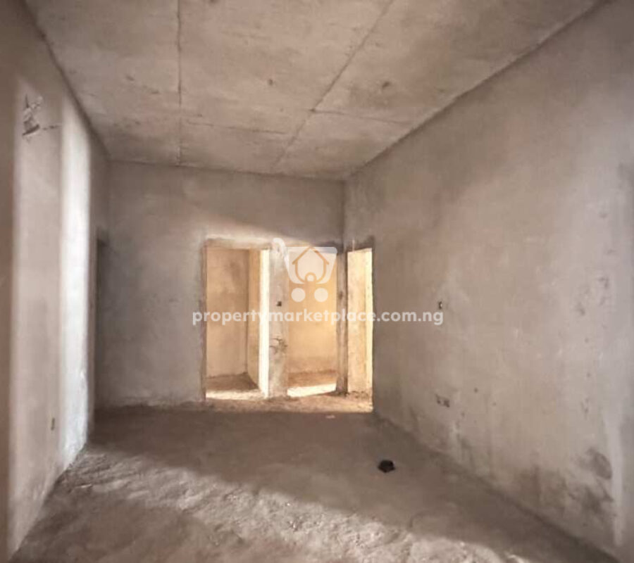 Massive 3 bedroom flat with Bq (semi-finished)