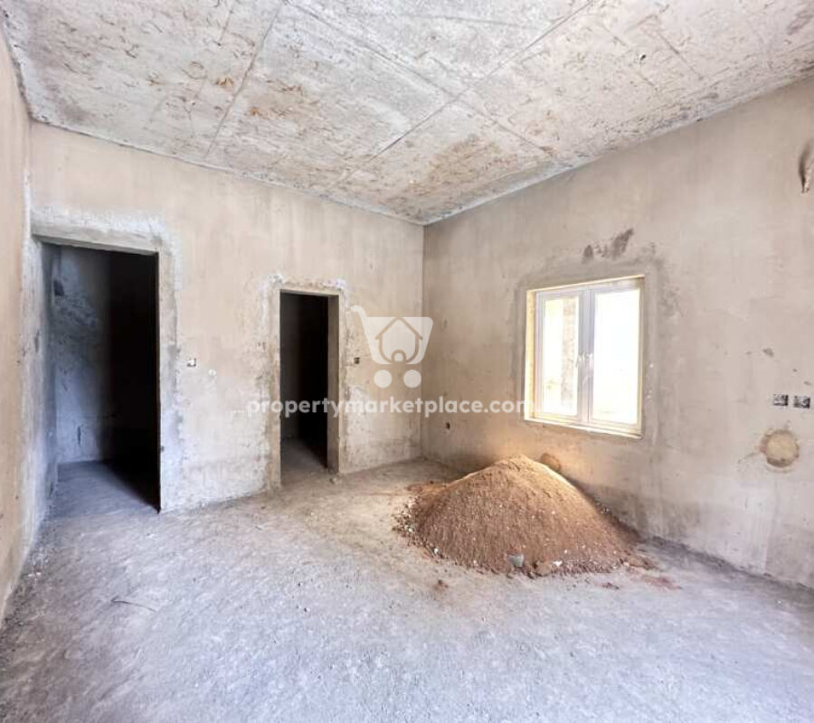Massive 3 bedroom flat with Bq (semi-finished)