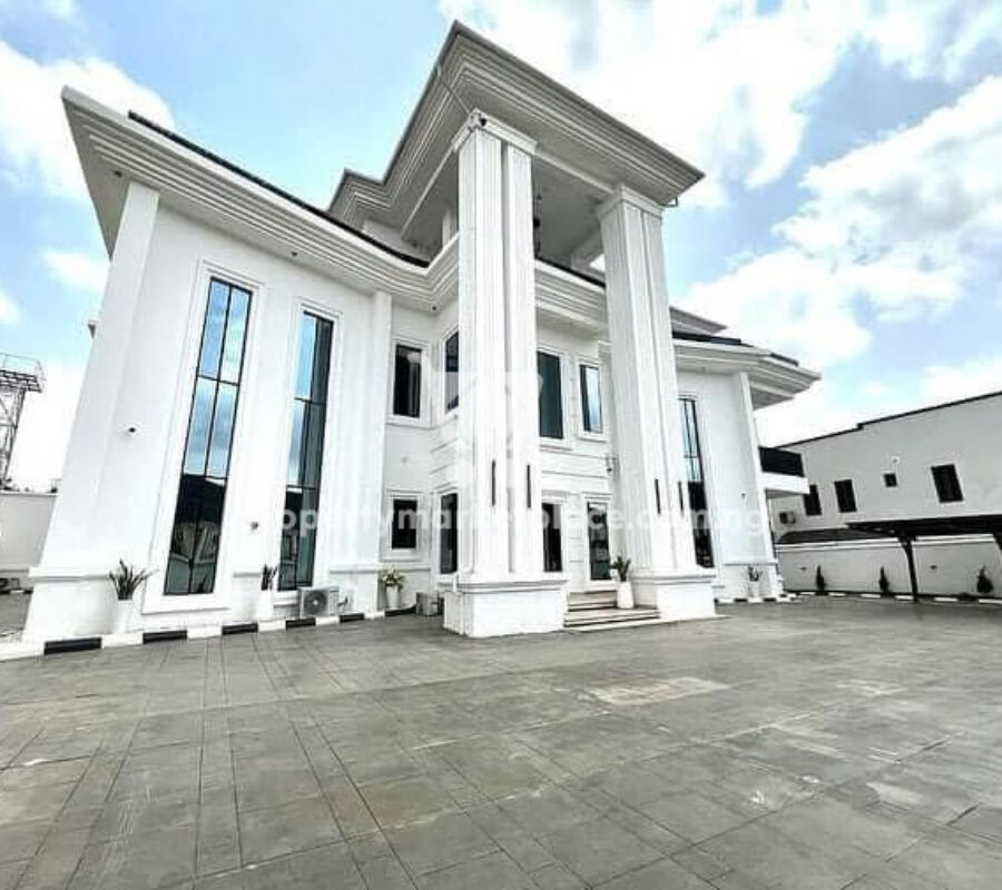 Superbly finished 11 bedroom mansion with swimming pool